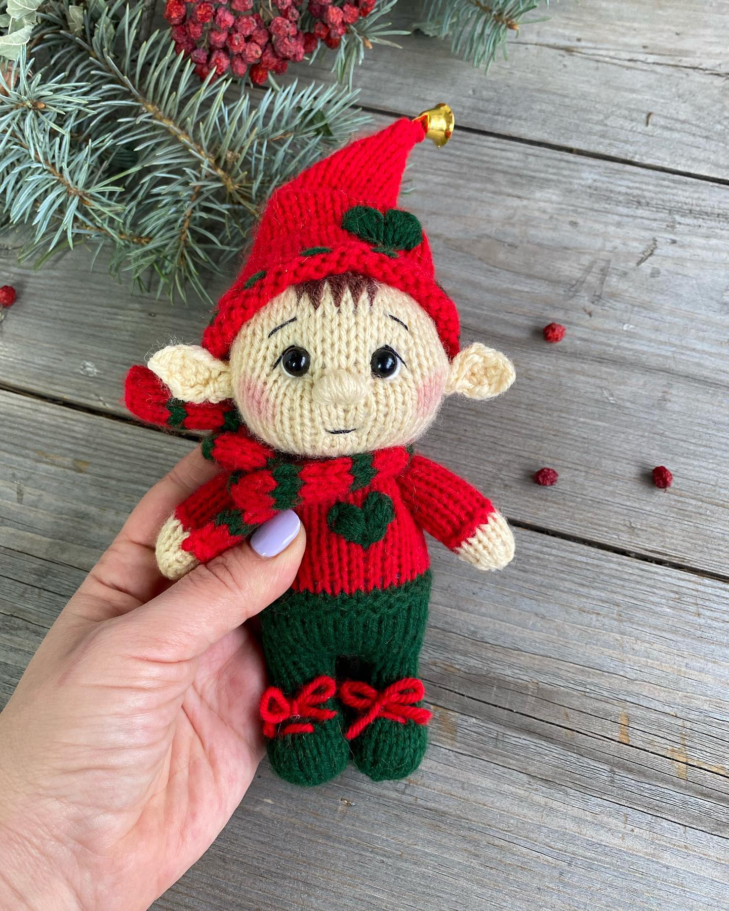 Elves Knitting Pattern