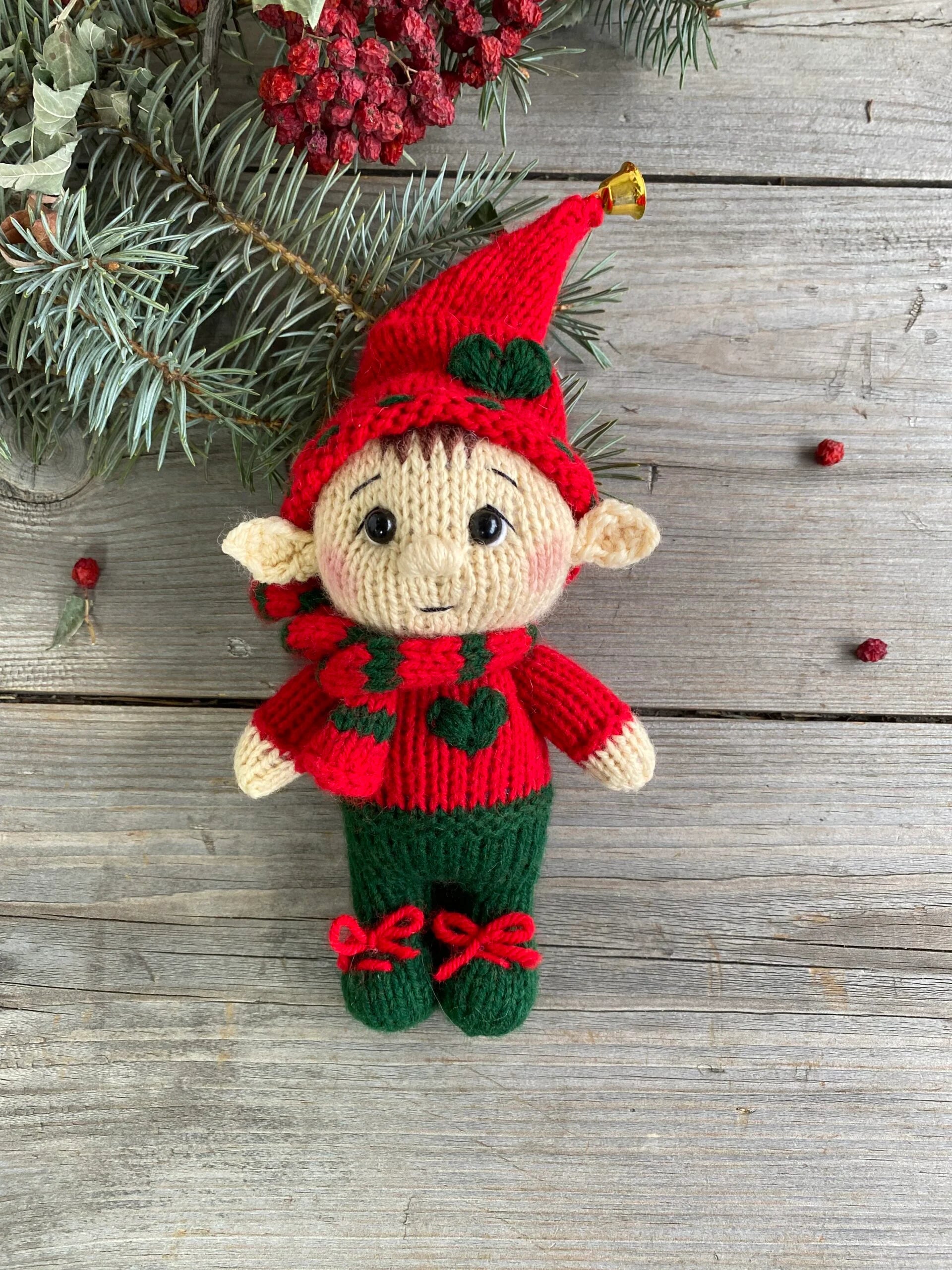 Elves Knitting Pattern