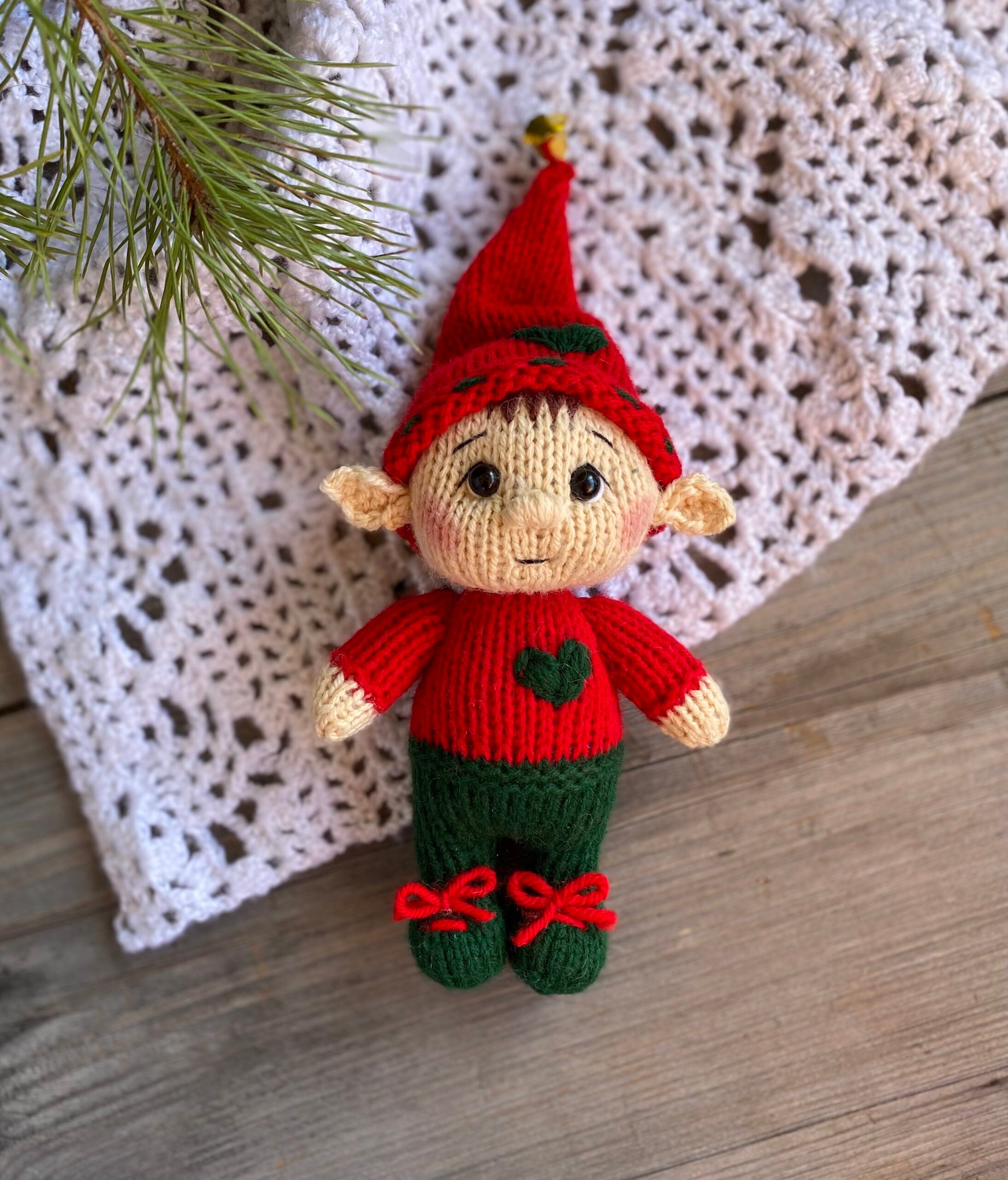 Elves Knitting Pattern