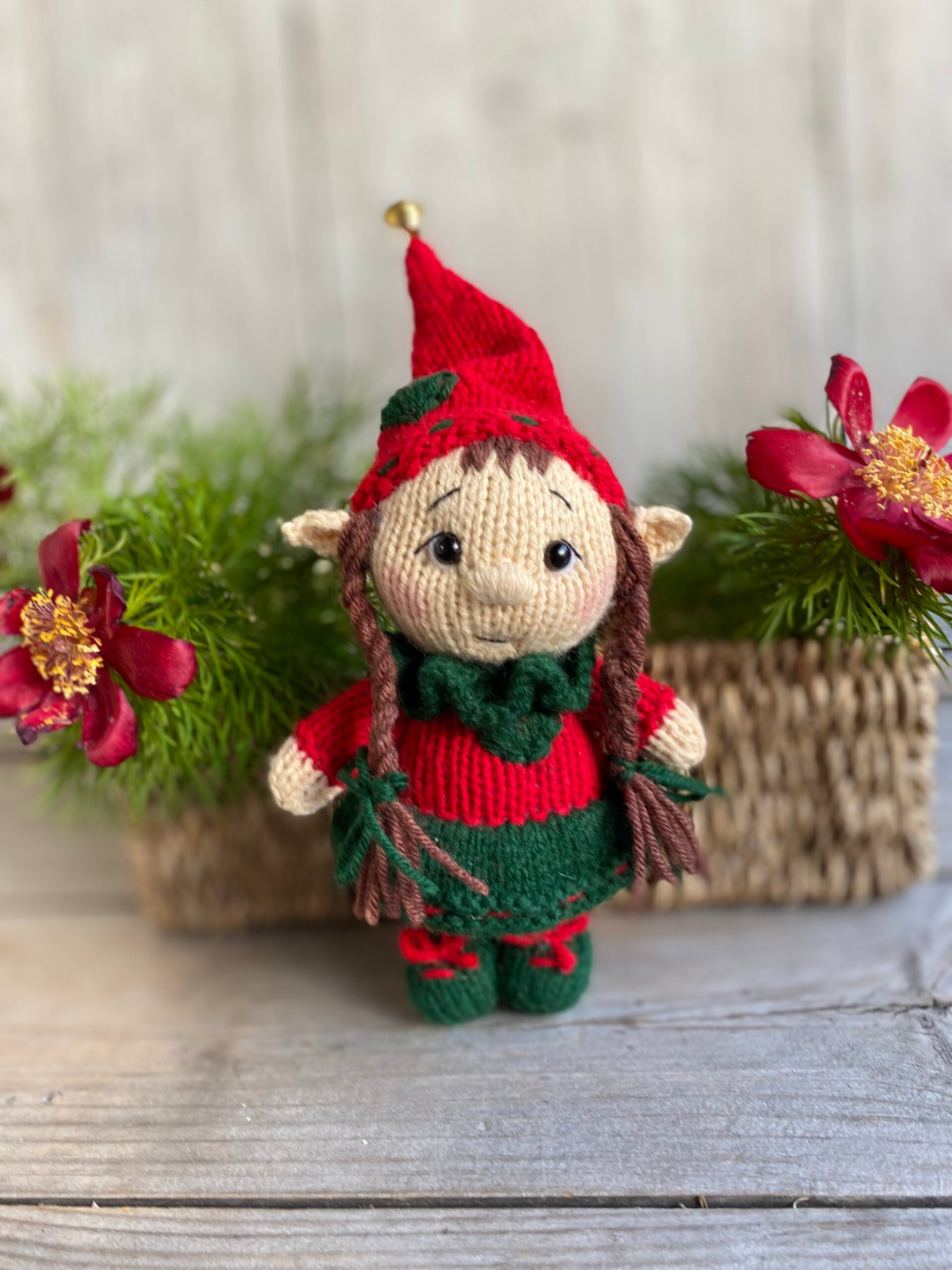 Elves Knitting Pattern