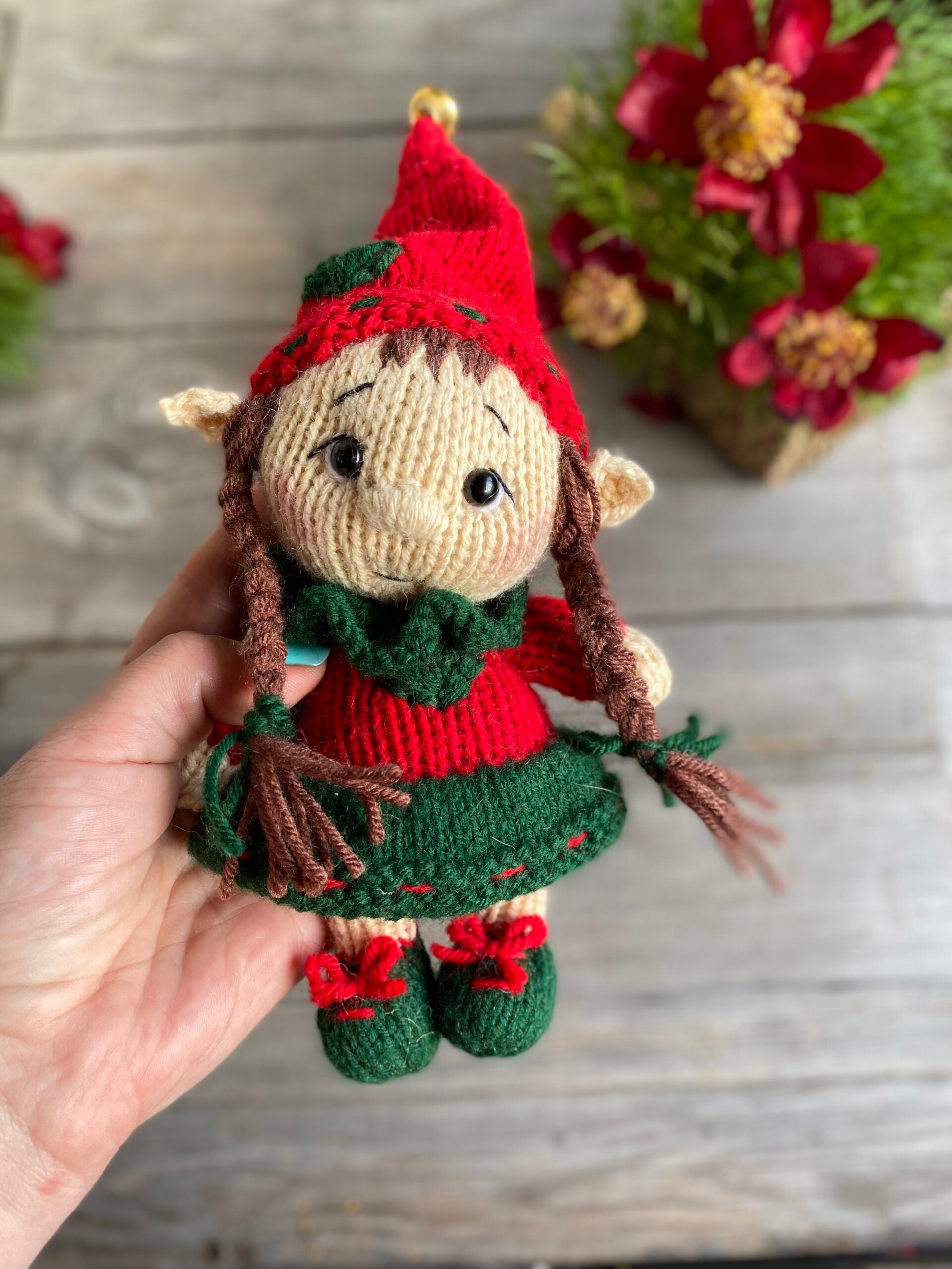 Elves Knitting Pattern